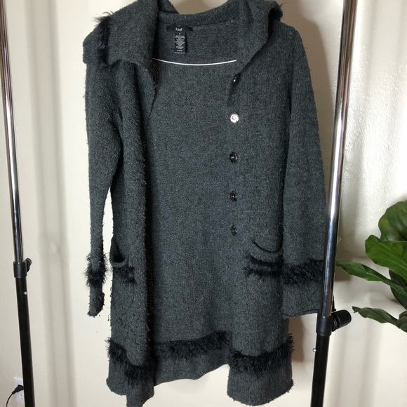 Kial Sweaters - Kial sweater